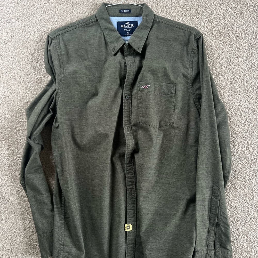 Hollister Men's Olive Button Down Shirt XL